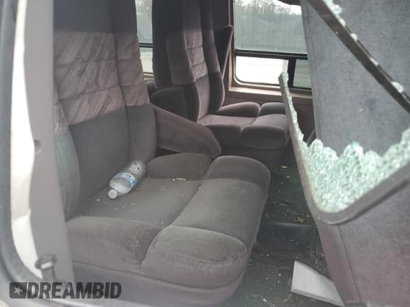 ✅ 1995 Dodge Cargo • VIN: 2B6HB21X2SK519609 • Lot: 76075104. Listed on Copart with 108,397 mi. Free auction sales archive from the USA and detailed vehicle history report at DreamBid. Image 11.