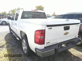 ✅ 2010 Chevrolet Silverado 1500 LT • VIN: 3GCRCSE07AG140384 • Lot: 43595357. Wystawiony na IAAI z przebiegiem 203 066 mil. Bezpłatny archiwum sprzedaży aukcyjnych z USA i szczegółowy raport historii pojazdu na DreamBid. Zdjęcie 3.