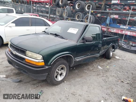 ✅ 2001 Chevrolet S-10 • VIN: 1GCCS195218219685 • Лот: 41370015. Опубликован ранее на IAAI с пробегом 203 805 миль. Бесплатный доступ к архиву аукционных продаж из США и подробный отчёт об истории автомобиля на DreamBid. Изображение 2.