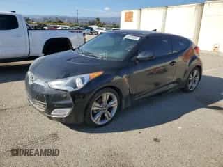 2017 Hyundai Veloster z VIN KMHTC6AD7HU316956, wystawiony jako Copart lot #81876095 z przebiegiem 83 047 mil mil oraz Czysty tytuł • Clean title. Historia ofert i sprzedaży dostępna na DreamBid. Obrazek 1.
