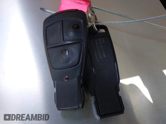 ✅ 1998 Mercedes-Benz E 320 • VIN: WDBJF65F4WA696074 • Lot: 42551737. Wystawiony na IAAI z przebiegiem 147 948 mil. Bezpłatny archiwum sprzedaży aukcyjnych z USA i szczegółowy raport historii pojazdu na DreamBid. Zdjęcie 11.