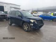 ✅ 2006 Toyota RAV4 • VIN: JTMBD33V565024022 • Lot: 43765158. Wystawiony na IAAI z przebiegiem 259 181 mil. Bezpłatny archiwum sprzedaży aukcyjnych z USA i szczegółowy raport historii pojazdu na DreamBid. Zdjęcie 1.