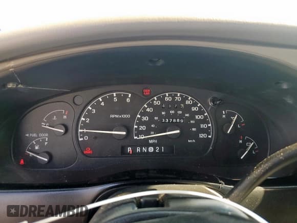 ✅ 1999 Ford Explorer XLT • VIN: 1FMZU32E6XZB27911 • Lot: 58492495. Wystawiony na Copart z przebiegiem 337 889 mil. Bezpłatny archiwum sprzedaży aukcyjnych z USA i szczegółowy raport historii pojazdu na DreamBid. Zdjęcie 9.