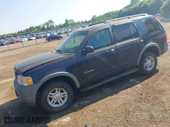 ✅ 2002 Ford Explorer XLS • VIN: 1FMZU72E72UA60099 • Lot: 42585178. Listed on IAAI with Not provided. Free auction sales archive from the USA and detailed vehicle history report at DreamBid. Image 2.