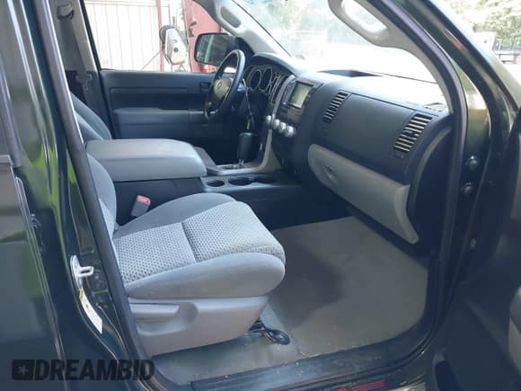 ✅ 2011 Toyota Tundra • VIN: 5TFDY5F1XBX163353 • Lot: 42099219. Listed on IAAI with 185,554 mi. Free auction sales archive from the USA and detailed vehicle history report at DreamBid. Image 5.