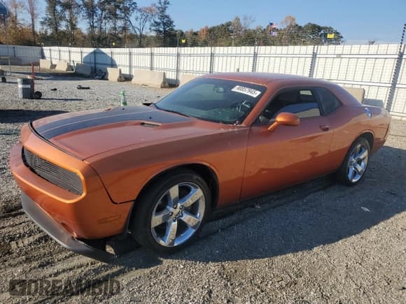 ✅ 2011 Dodge Challenger • VIN: 2B3CJ4DG1BH586071 • Лот: 90857945. Опубликован ранее на Copart с пробегом 190 194 миль. Бесплатный доступ к архиву аукционных продаж из США и подробный отчёт об истории автомобиля на DreamBid. Изображение 1.