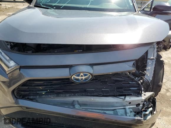 ✅ 2022 Toyota RAV4 Hybrid XSE • VIN: 4T3E6RFV8NU085085 • Lot: 66720655. Listed on Copart with 70,089 mi. Free auction sales archive from the USA and detailed vehicle history report at DreamBid. Image 12.