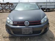 ✅ 2013 Volkswagen Golf GTI Driver's Edition • VIN: WVWHV7AJXDW139382 • Лот: 52128055. Опубликован ранее на Copart с пробегом 78 233 миль. Бесплатный доступ к архиву аукционных продаж из США и подробный отчёт об истории автомобиля на DreamBid. Изображение 5.