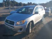 ✅ 2010 Toyota RAV4 • VIN: JTMZF4DV5A5030375 • Лот: 43761095. Опубликован ранее на IAAI с пробегом 169 650 миль. Бесплатный доступ к архиву аукционных продаж из США и подробный отчёт об истории автомобиля на DreamBid. Изображение 2.