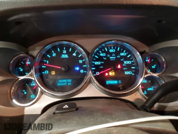 ✅ 2007 Chevrolet Silverado 2500HD 1LT • VIN: 1GCHK23K37F558650 • Лот: 55301575. Опубликован ранее на Copart с пробегом 304 437 миль. Бесплатный доступ к архиву аукционных продаж из США и подробный отчёт об истории автомобиля на DreamBid. Изображение 9.