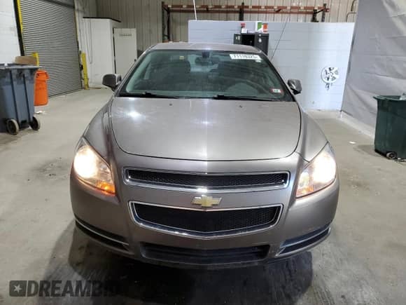 2012 Chevrolet Malibu 1LT z VIN 1G1ZC5EU5CF284887, wystawiony jako Copart lot #71118325 z przebiegiem 112 473 mil mil oraz Czysty tytuł • Clean title. Historia ofert i sprzedaży dostępna na DreamBid. Obrazek 5.
