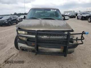 1999 Chevrolet Silverado 2500 LS с VIN 1GCGC29U9XE230351, выставлен на аукционе Copart как лот 55253335 с пробегом 361 370 миль миль и Списание • Salvage title. История ставок и продаж доступна на DreamBid. Изображение 5.