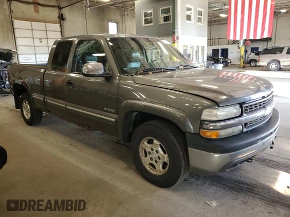 ✅ 2000 Chevrolet Silverado 1500 LT • VIN: 2GCEK19T1Y1158625 • Лот: 81115064. Опубликован ранее на Copart с пробегом Не указан. Бесплатный доступ к архиву аукционных продаж из США и подробный отчёт об истории автомобиля на DreamBid. Изображение 4.
