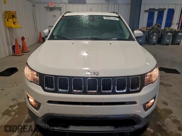 ✅ 2018 Jeep Compass Altitude • VIN: 3C4NJCBB5JT487428 • Lot: 95551155. Wystawiony na Copart z przebiegiem Nie podano. Bezpłatny archiwum sprzedaży aukcyjnych z USA i szczegółowy raport historii pojazdu na DreamBid. Zdjęcie 5.