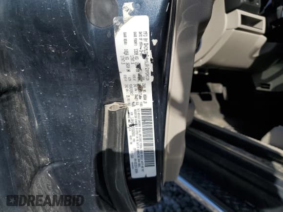 ✅ 2007 Jeep Commander Overland • VIN: 1J8HG68237C635691 • Lot: 92432865. Wystawiony na Copart z przebiegiem 98 794 mil. Bezpłatny archiwum sprzedaży aukcyjnych z USA i szczegółowy raport historii pojazdu na DreamBid. Zdjęcie 12.