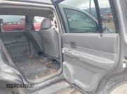 ✅ 2005 Dodge Durango SXT • VIN: 1D4HB38N55F575894 • Лот: 42257542. Опубликован ранее на IAAI с пробегом 260 069 миль. Бесплатный доступ к архиву аукционных продаж из США и подробный отчёт об истории автомобиля на DreamBid. Изображение 8.