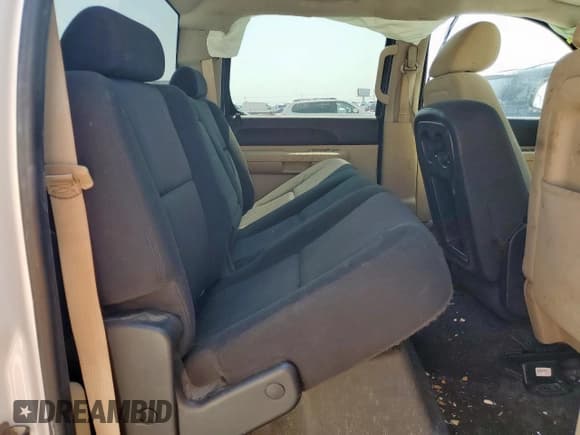 ✅ 2011 Chevrolet Silverado 1500 1HY • VIN: 3GCUKUEJ0BG299878 • Lot: 80078005. Listed on Copart with 168,842 mi. Free auction sales archive from the USA and detailed vehicle history report at DreamBid. Image 10.