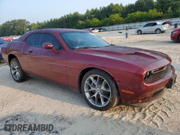 ✅ 2023 Dodge Challenger SXT • VIN: 2C3CDZAG5PH518200 • Lot: 67477804. Wystawiony na Copart z przebiegiem 20 676 mil. Bezpłatny archiwum sprzedaży aukcyjnych z USA i szczegółowy raport historii pojazdu na DreamBid. Zdjęcie 4.