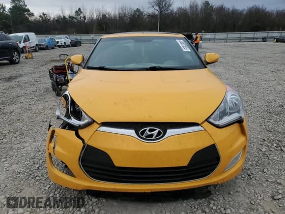 ✅ 2017 Hyundai Veloster • VIN: KMHTC6AD4HU317417 • Lot: 44407835. Listed on Copart with 139,532 mi. Free auction sales archive from the USA and detailed vehicle history report at DreamBid. Image 5.