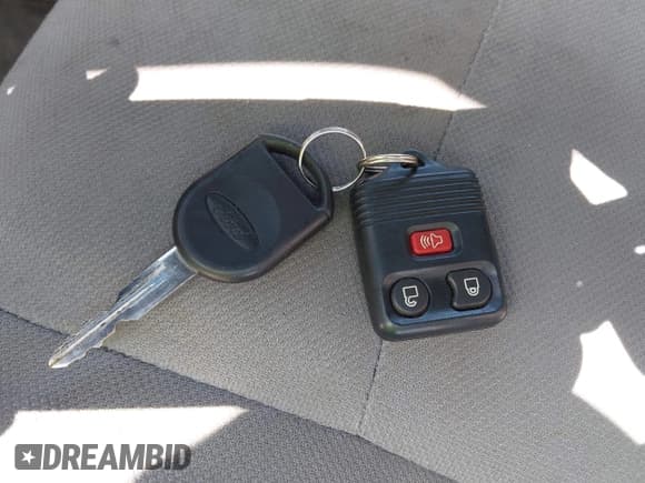 ✅ 2014 Ford Econoline Cargo Commercial • VIN: 1FTNE2EL8EDA48545 • Lot: 42326165. Listed on IAAI with 396,949 mi. Free auction sales archive from the USA and detailed vehicle history report at DreamBid. Image 11.