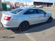 ✅ 2010 Ford Taurus SHO • VIN: 1FAHP2KT2AG103937 • Лот: 43411737. Опубликован ранее на IAAI с пробегом Не указан. Бесплатный доступ к архиву аукционных продаж из США и подробный отчёт об истории автомобиля на DreamBid. Изображение 4.