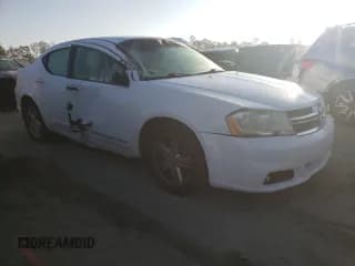 ✅ 2013 Dodge Avenger SXT • VIN: 1C3CDZCGXDN708803 • Lot: 74275264. Wystawiony na Copart z przebiegiem 149 263 mil. Bezpłatny archiwum sprzedaży aukcyjnych z USA i szczegółowy raport historii pojazdu na DreamBid. Zdjęcie 4.