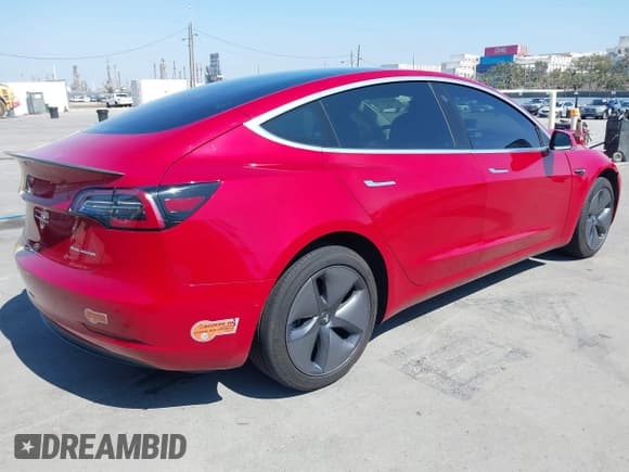 ✅ 2019 Tesla Model 3 Long Range • VIN: 5YJ3E1EB5KF496786 • Lot: 43305024. Listed on IAAI with 50,011 mi. Free auction sales archive from the USA and detailed vehicle history report at DreamBid. Image 4.
