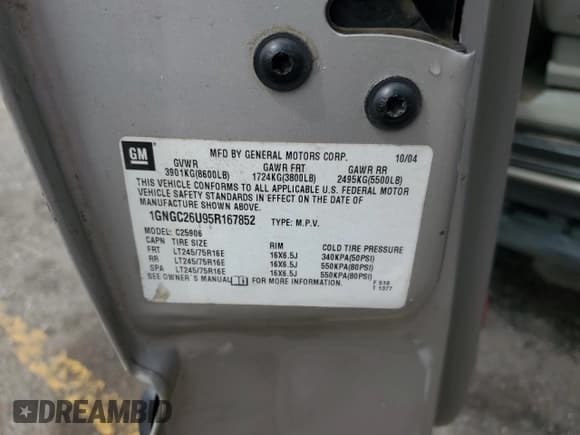 ✅ 2005 Chevrolet Suburban LS • VIN: 1GNGC26U95R167852 • Лот: 50689105. Опубликован ранее на Copart с пробегом 277 843 миль. Бесплатный доступ к архиву аукционных продаж из США и подробный отчёт об истории автомобиля на DreamBid. Изображение 14.