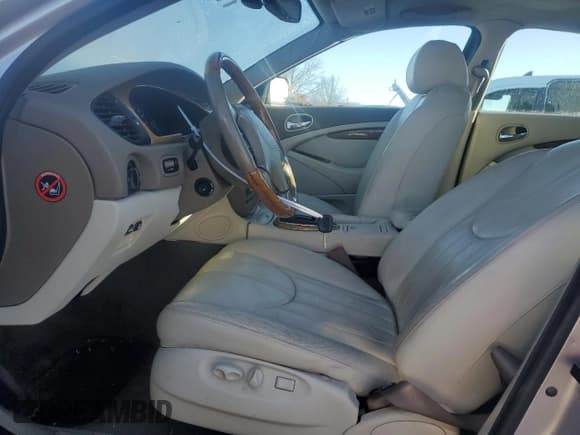 ✅ 2001 Jaguar S-Type • VIN: SAJDA01PX1GM07098 • Lot: 41998545. Wystawiony na Copart z przebiegiem 57 362 mil. Bezpłatny archiwum sprzedaży aukcyjnych z USA i szczegółowy raport historii pojazdu na DreamBid. Zdjęcie 7.