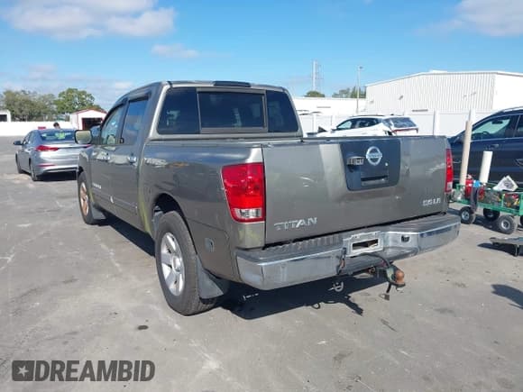 ✅ 2007 Nissan Titan SE • VIN: 1N6BA07A37N240626 • Lot: 43881538. Wystawiony na IAAI z przebiegiem 173 721 mil. Bezpłatny archiwum sprzedaży aukcyjnych z USA i szczegółowy raport historii pojazdu na DreamBid. Zdjęcie 3.