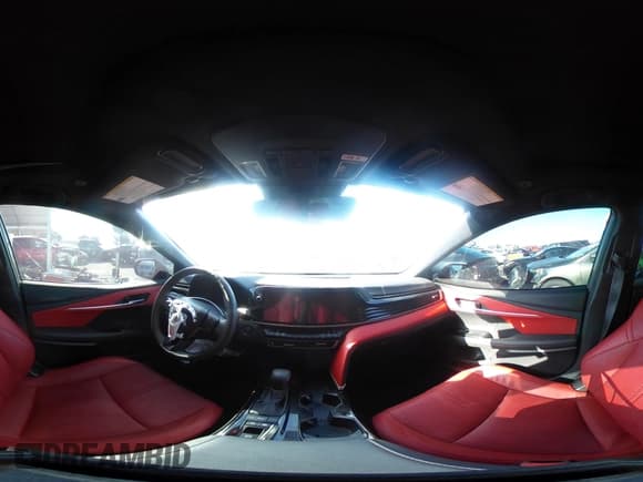 ✅ 2025 Toyota Camry LE • VIN: 4T1DBADK2SU510631 • Lot: 41969244. Wystawiony na IAAI z przebiegiem 10 039 mil. Bezpłatny archiwum sprzedaży aukcyjnych z USA i szczegółowy raport historii pojazdu na DreamBid. Zdjęcie 18.