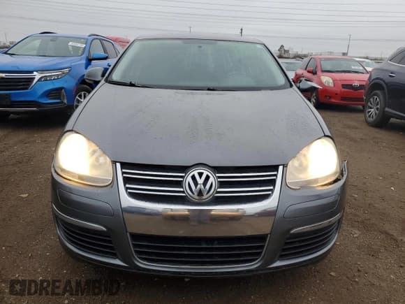 ✅ 2010 Volkswagen Jetta SE • VIN: 3VWRZ7AJ6AM045131 • Lot: 93412405. Listed on Copart with 151,915 mi. Free auction sales archive from the USA and detailed vehicle history report at DreamBid. Image 5.