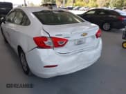 ✅ 2017 Chevrolet Cruze LS • VIN: 1G1BC5SM2H7222483 • Lot: 43765227. Listed on IAAI with 187,114 mi. Free auction sales archive from the USA and detailed vehicle history report at DreamBid. Image 6.