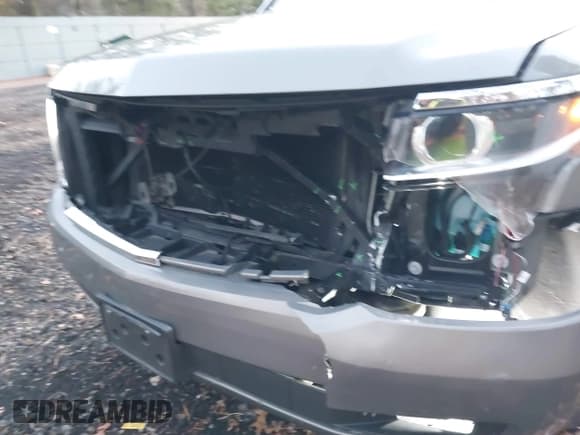 ✅ 2017 Chevrolet Suburban LS • VIN: 1GNSCGKC0HR328355 • Lot: 41039618. Listed on IAAI with 76,028 mi. Free auction sales archive from the USA and detailed vehicle history report at DreamBid. Image 6.