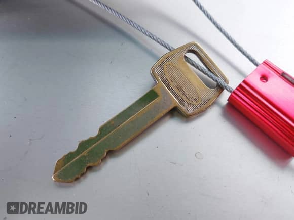 1993 Ford Explorer Eddie Bauer z VIN 1FMCU22X2PUC72281, wystawiony jako IAAI lot #42805713 z przebiegiem 206 696 mil mil oraz . Historia ofert i sprzedaży dostępna na DreamBid. Obrazek 11.