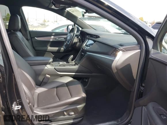 ✅ 2021 Cadillac XT5 FWD Luxury • VIN: 1GYKNAR40MZ140650 • Лот: 43327488. Опубликован ранее на IAAI с пробегом 45 321 миль. Бесплатный доступ к архиву аукционных продаж из США и подробный отчёт об истории автомобиля на DreamBid. Изображение 5.