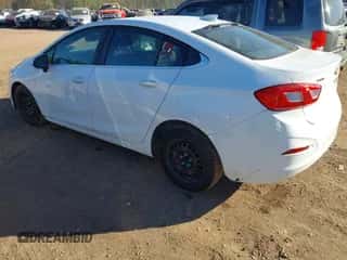 2019 Chevrolet Cruze LT z VIN 1G1BE5SM4K7109099, wystawiony jako IAAI lot #43620059 z przebiegiem 157 560 mil mil oraz . Historia ofert i sprzedaży dostępna na DreamBid. Obrazek 3.