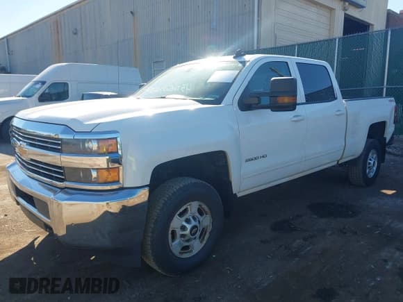 ✅ 2015 Chevrolet Silverado 2500HD LT • VIN: 1GC1KVEG2FF557032 • Лот: 43468629. Опубликован ранее на IAAI с пробегом 152 015 миль. Бесплатный доступ к архиву аукционных продаж из США и подробный отчёт об истории автомобиля на DreamBid. Изображение 17.