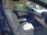 ✅ 2015 Volkswagen Jetta SE • VIN: 3VWLA7AJ4FM328907 • Lot: 42842123. Wystawiony na IAAI z przebiegiem 165 721 mil. Bezpłatny archiwum sprzedaży aukcyjnych z USA i szczegółowy raport historii pojazdu na DreamBid. Zdjęcie 5.