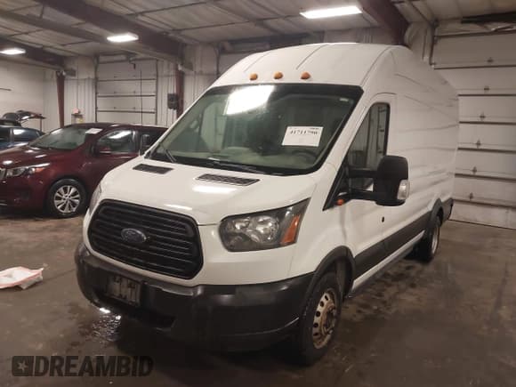 ✅ 2019 Ford Transit • VIN: 1FTBF4XG0KKB77785 • Лот: 41711790. Опубликован ранее на IAAI с пробегом 183 547 миль. Бесплатный доступ к архиву аукционных продаж из США и подробный отчёт об истории автомобиля на DreamBid. Изображение 17.