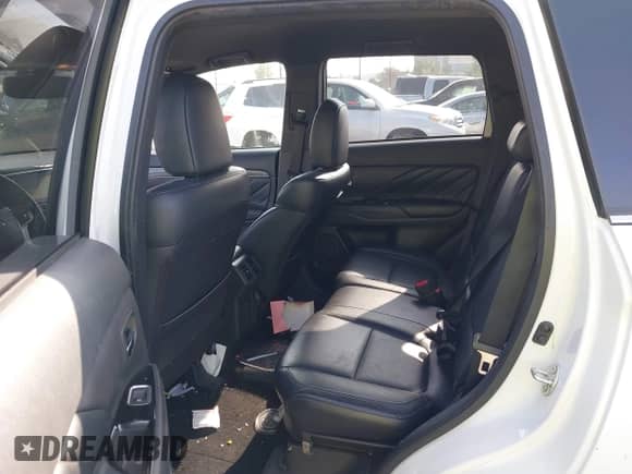 2019 Mitsubishi Outlander SEL с VIN JA4J24A57KZ049706, выставлен на аукционе IAAI как лот 41500699 с пробегом 160 280 миль миль и . История ставок и продаж доступна на DreamBid. Изображение 8.