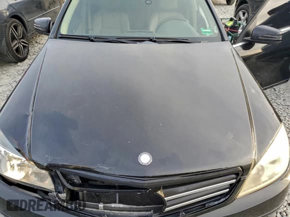 ✅ 2010 Mercedes-Benz C 300 Sport • VIN: WDDGF8BB6AR111245 • Lot: 95579515. Listed on Copart with 177,862 mi. Free auction sales archive from the USA and detailed vehicle history report at DreamBid. Image 11.