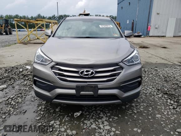 ✅ 2018 Hyundai Santa Fe 2.4L • VIN: 5NMZTDLB8JH073198 • Лот: 57329813. Опубликован ранее на Copart с пробегом 72 018 миль. Бесплатный доступ к архиву аукционных продаж из США и подробный отчёт об истории автомобиля на DreamBid. Изображение 5.