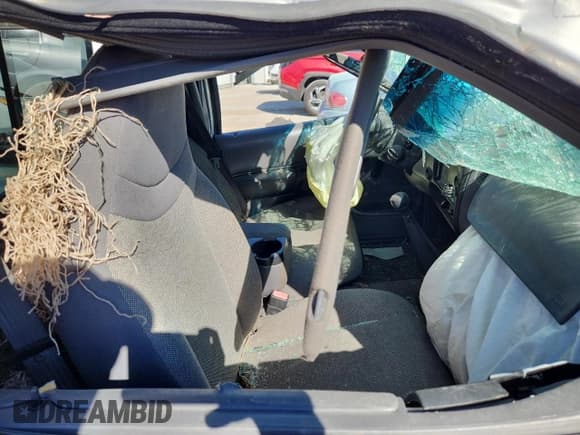 ✅ 2002 Ford Ranger XL • VIN: 1FTYR10D32PB09824 • Lot: 82225865. Wystawiony na Copart z przebiegiem 199 804 mil. Bezpłatny archiwum sprzedaży aukcyjnych z USA i szczegółowy raport historii pojazdu na DreamBid. Zdjęcie 10.