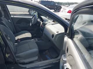 ✅ 2005 Chevrolet Aveo LS • VIN: KL1TD52685B481277 • Lot: 42165358. Wystawiony na IAAI z przebiegiem 247 940 mil. Bezpłatny archiwum sprzedaży aukcyjnych z USA i szczegółowy raport historii pojazdu na DreamBid. Zdjęcie 5.