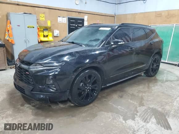 2019 Chevrolet Blazer RS z VIN 3GNKBJRS6KS638964, wystawiony jako Copart lot #90887735 z przebiegiem 83 757 mil mil oraz Czysty tytuł • Clean title. Historia ofert i sprzedaży dostępna na DreamBid. Obrazek 1.