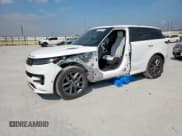 ✅ 2025 Land Rover Range Rover Sport Dynamic SE • VIN: SAL1L9E42SA423518 • Lot: 80709515. Wystawiony na Copart z przebiegiem 5 836 mil. Bezpłatny archiwum sprzedaży aukcyjnych z USA i szczegółowy raport historii pojazdu na DreamBid. Zdjęcie 1.