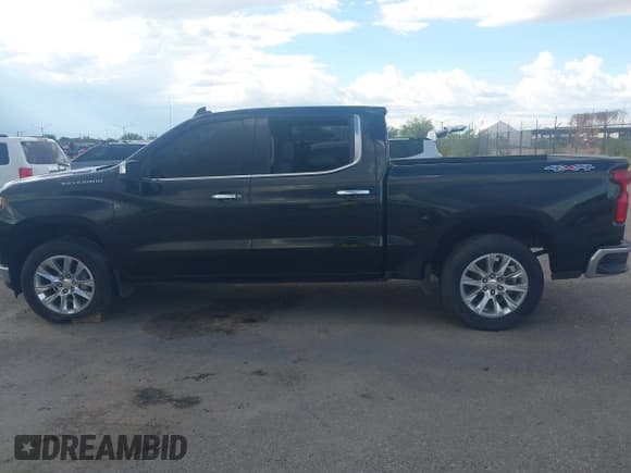 ✅ 2021 Chevrolet Silverado 1500 LTZ • VIN: 1GCUYGET2MZ332867 • Lot: 43314701. Wystawiony na IAAI z przebiegiem 68 138 mil. Bezpłatny archiwum sprzedaży aukcyjnych z USA i szczegółowy raport historii pojazdu na DreamBid. Zdjęcie 13.