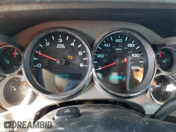 ✅ 2014 Chevrolet Silverado 2500HD Work Truck • VIN: 1GC0KVCG1EF167214 • Лот: 49301315. Опубликован ранее на Copart с пробегом 212 290 миль. Бесплатный доступ к архиву аукционных продаж из США и подробный отчёт об истории автомобиля на DreamBid. Изображение 9.