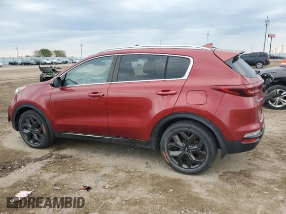 ✅ 2020 Kia Sportage S • VIN: KNDP63AC9L7647502 • Лот: 71428465. Опубликован ранее на Copart с пробегом 31 024 миль. Бесплатный доступ к архиву аукционных продаж из США и подробный отчёт об истории автомобиля на DreamBid. Изображение 2.